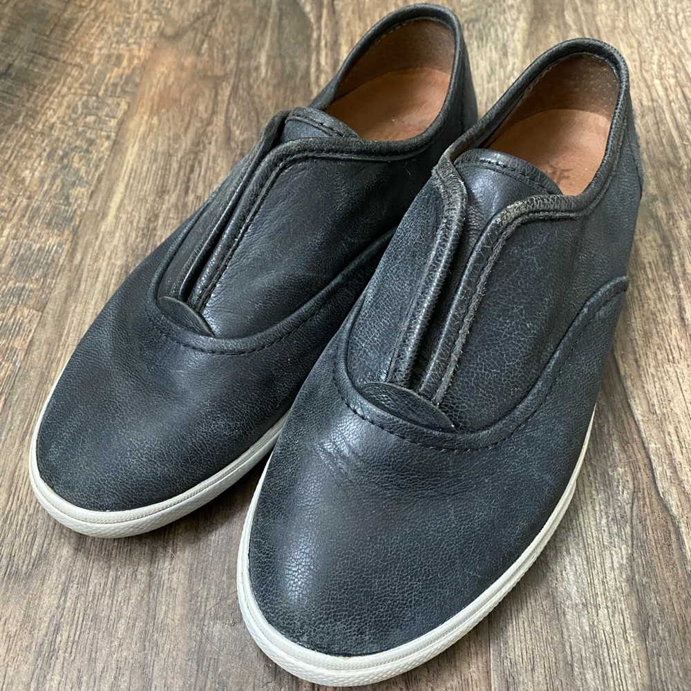 8W/6M Frye Black Leather Slip-ons